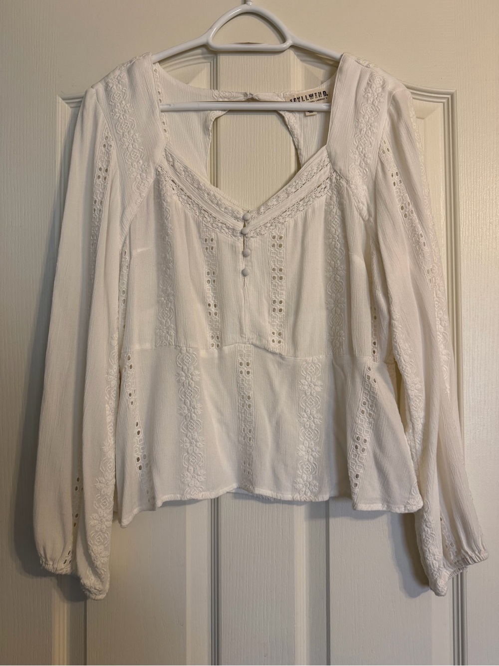 Idyllwind White Eyelet Peasant Blouse with Buttons